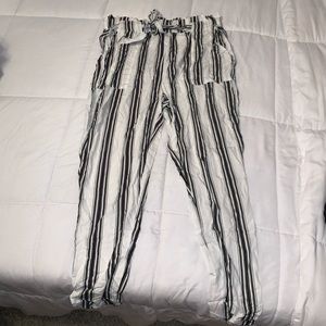 NWT Charlotte Russe Paperbag Pants